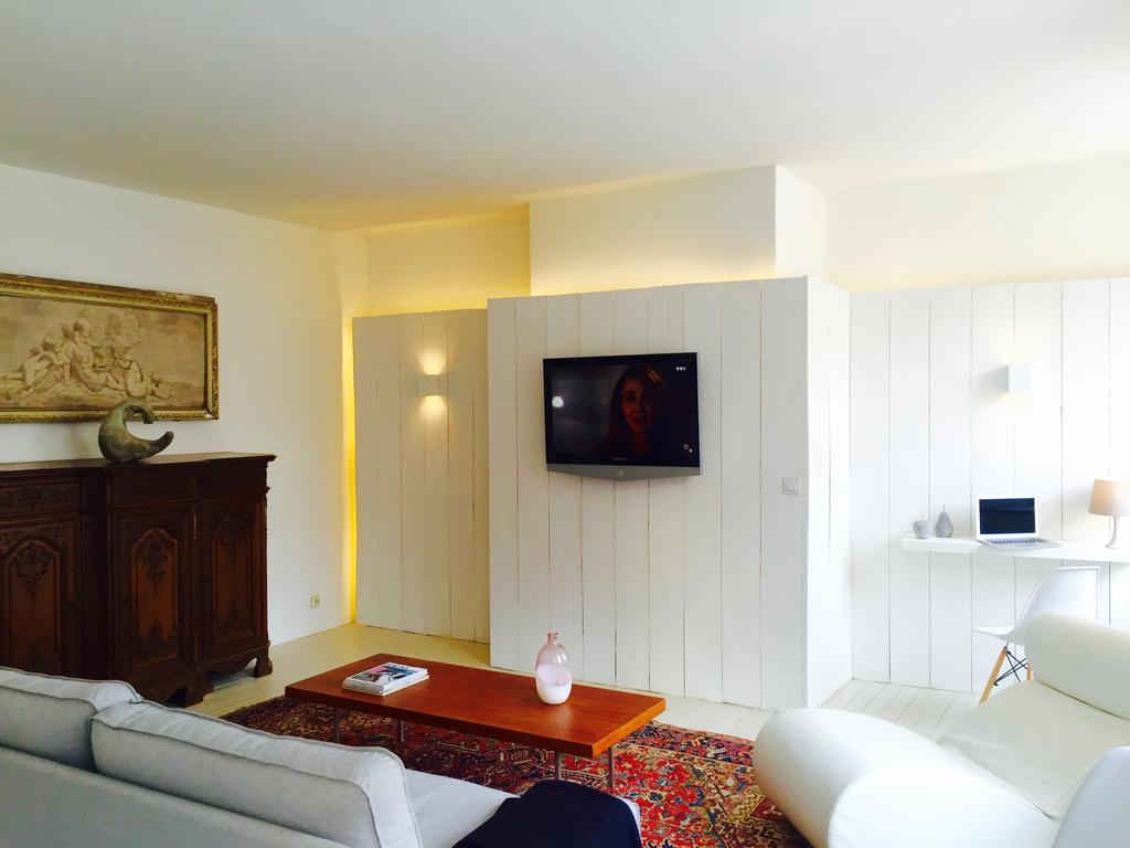 Apartment In Historical Center Льеж Экстерьер фото