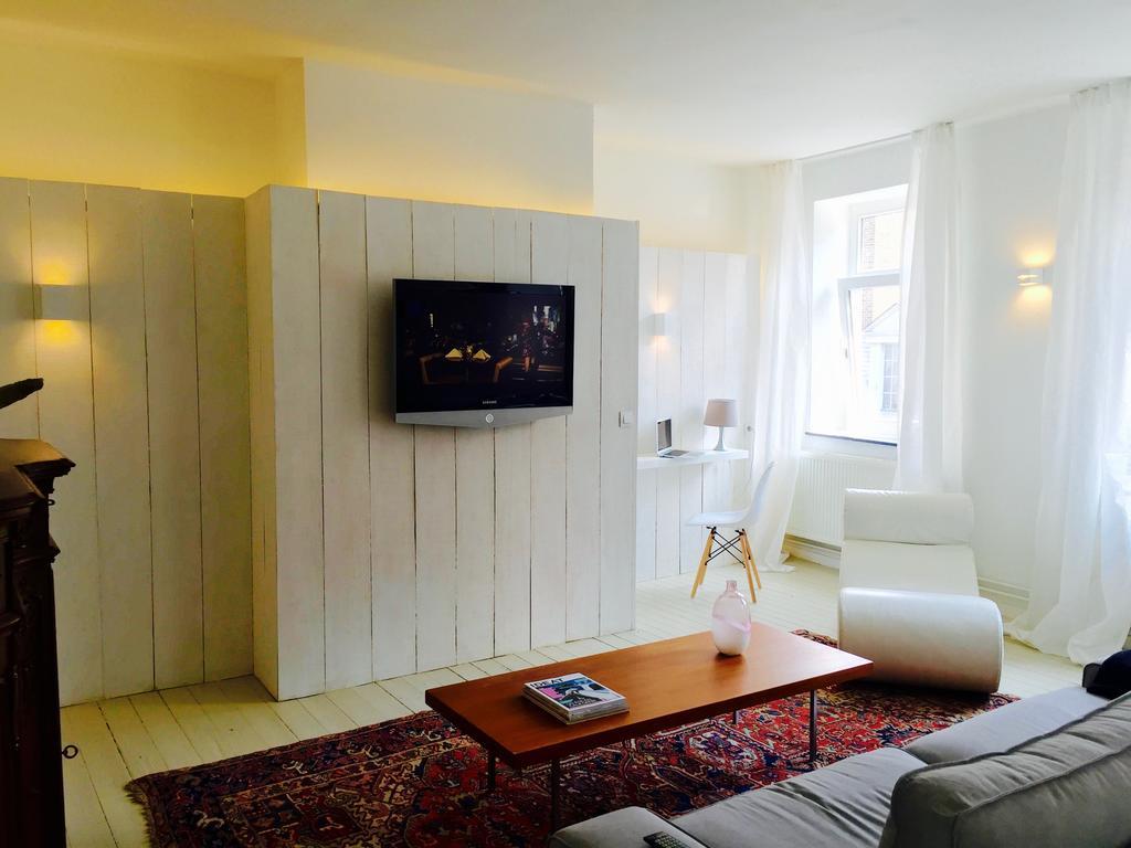 Apartment In Historical Center Льеж Экстерьер фото